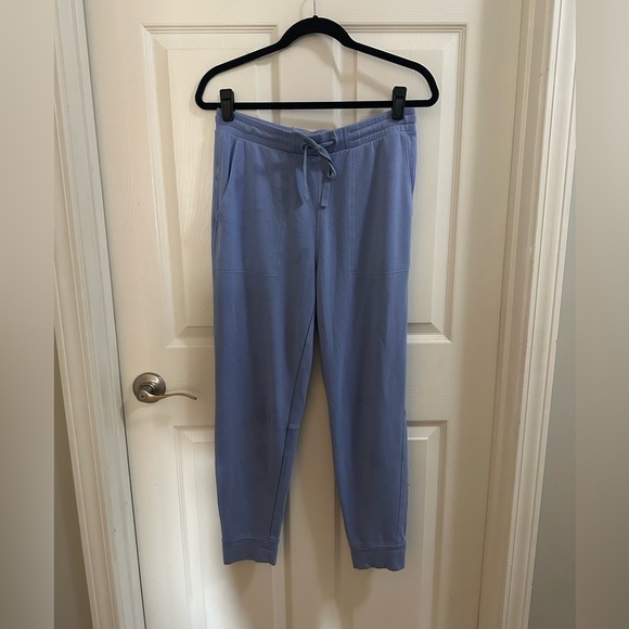 Lou & Grey Pants - Lou & Grey Signature Soft Plush Joggers size Medium
